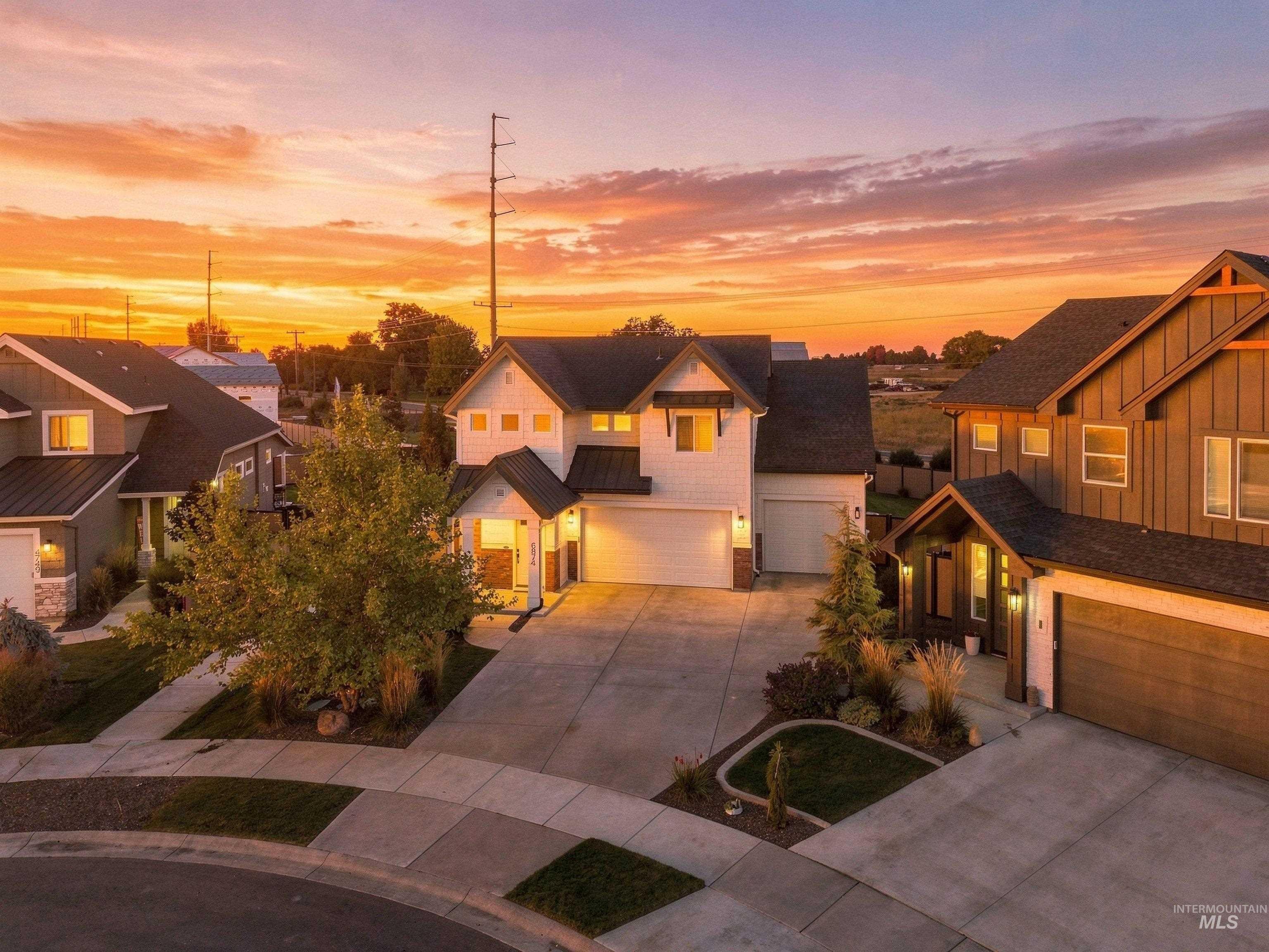 W Los Flores Dr, Meridian, ID 83646