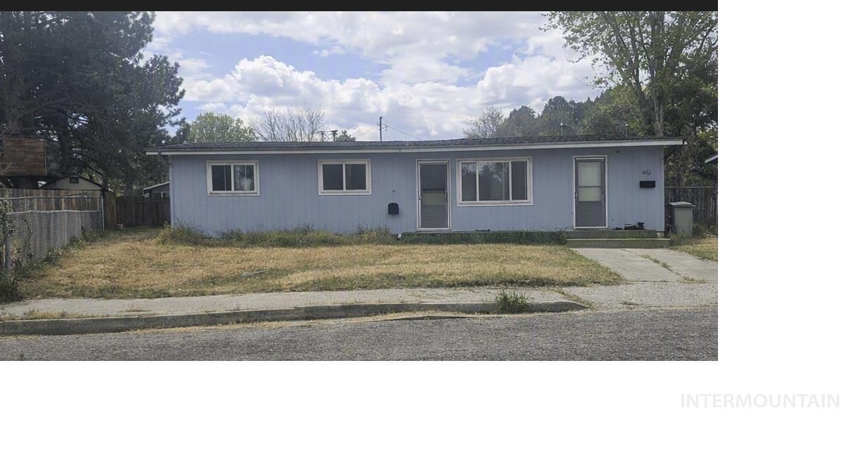 N 4th W, Mountain Home, ID 83647