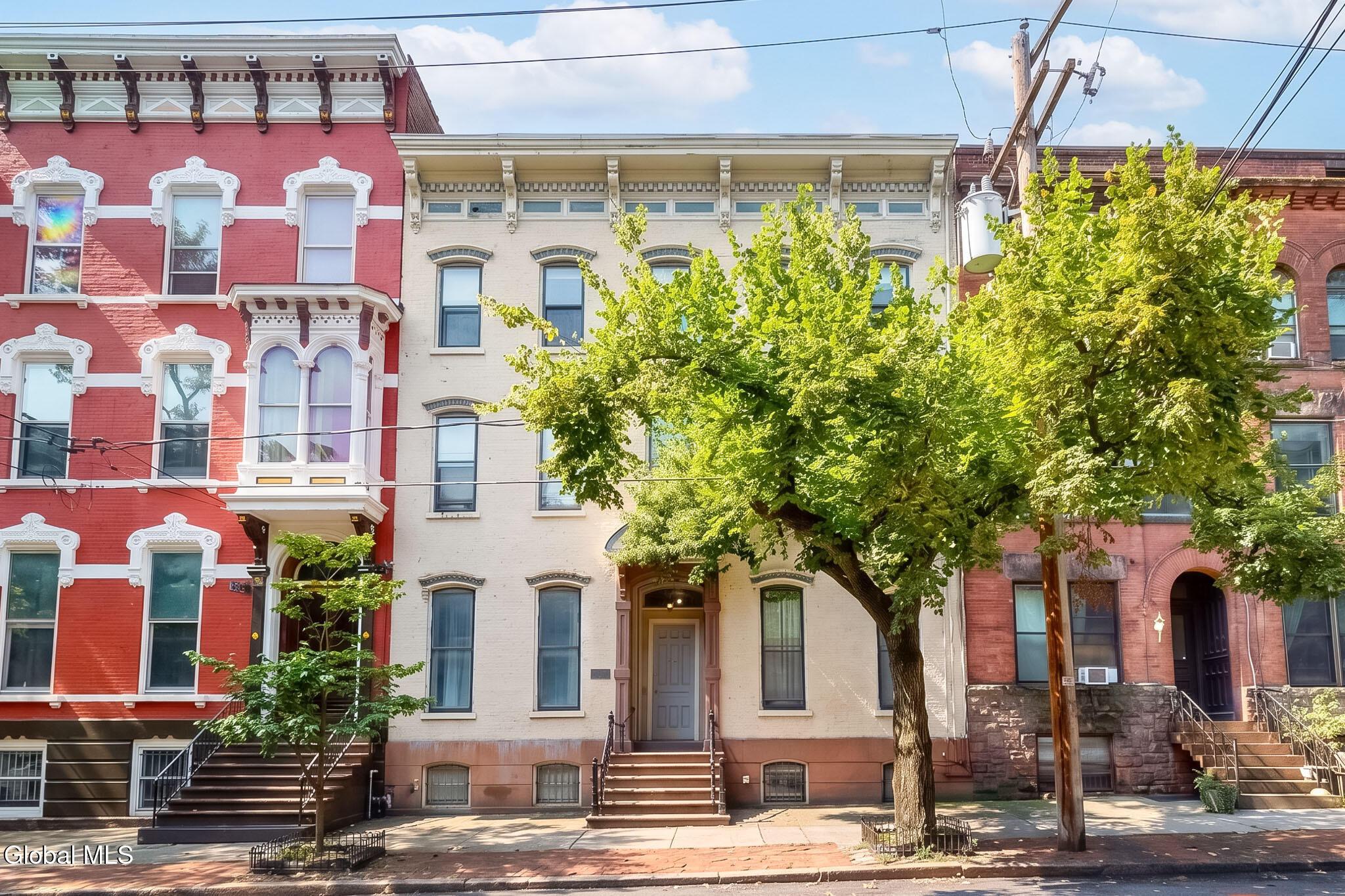 Lancaster St, Albany, NY 12210