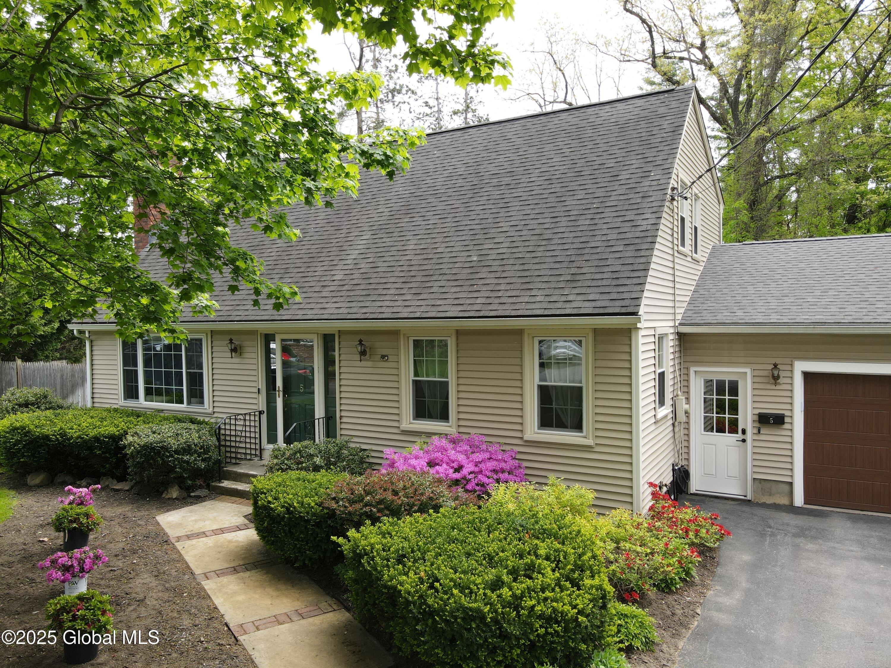 Moon Dr, Saratoga Springs, NY 12866
