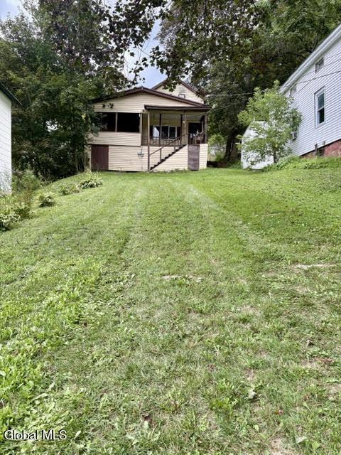Saunders St, Whitehall, NY 12887