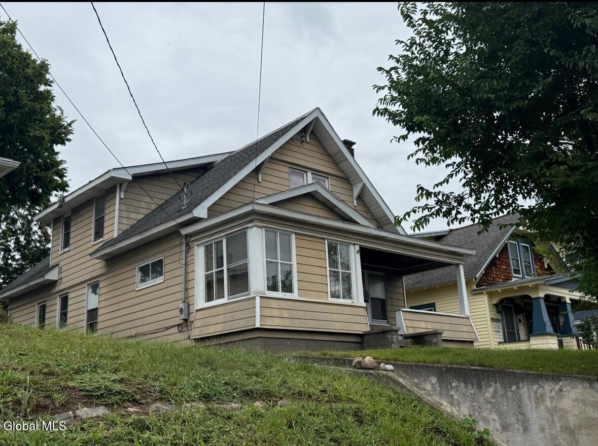 Mohawk Ave, Schenectady, NY 12302
