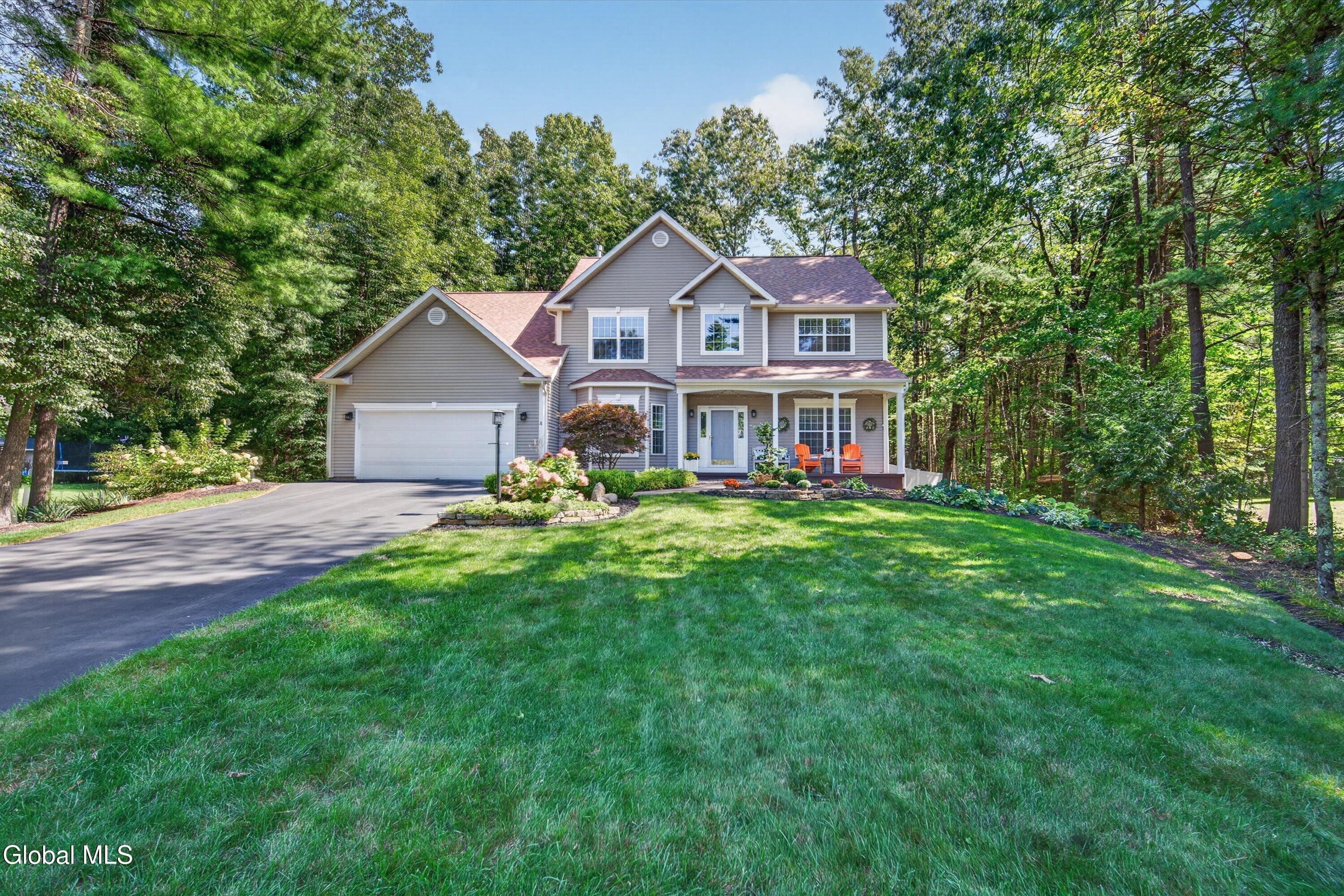Fenimore Pl, Gansevoort, NY 12831