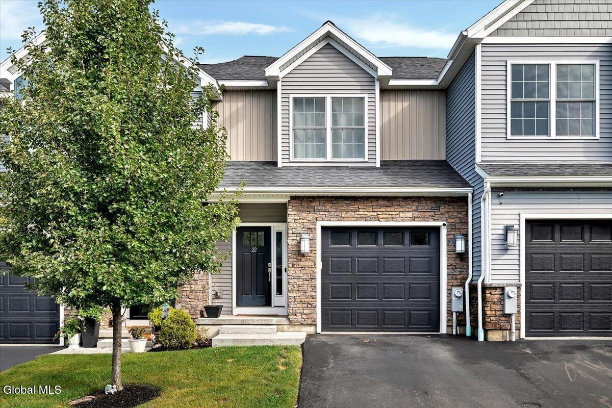 Stacey Way, Troy, NY 12180