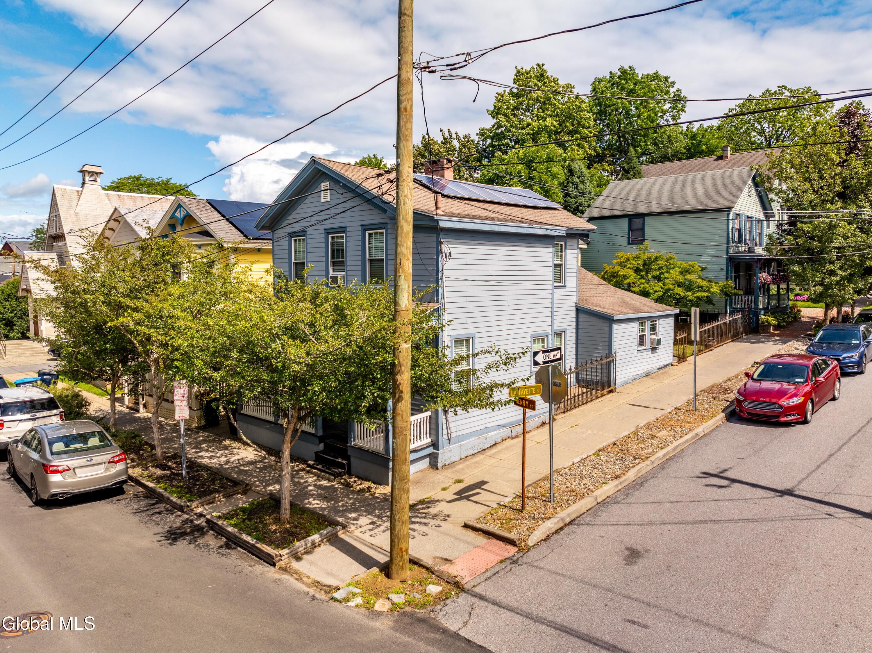 Henry St, Saratoga Springs, NY 12866