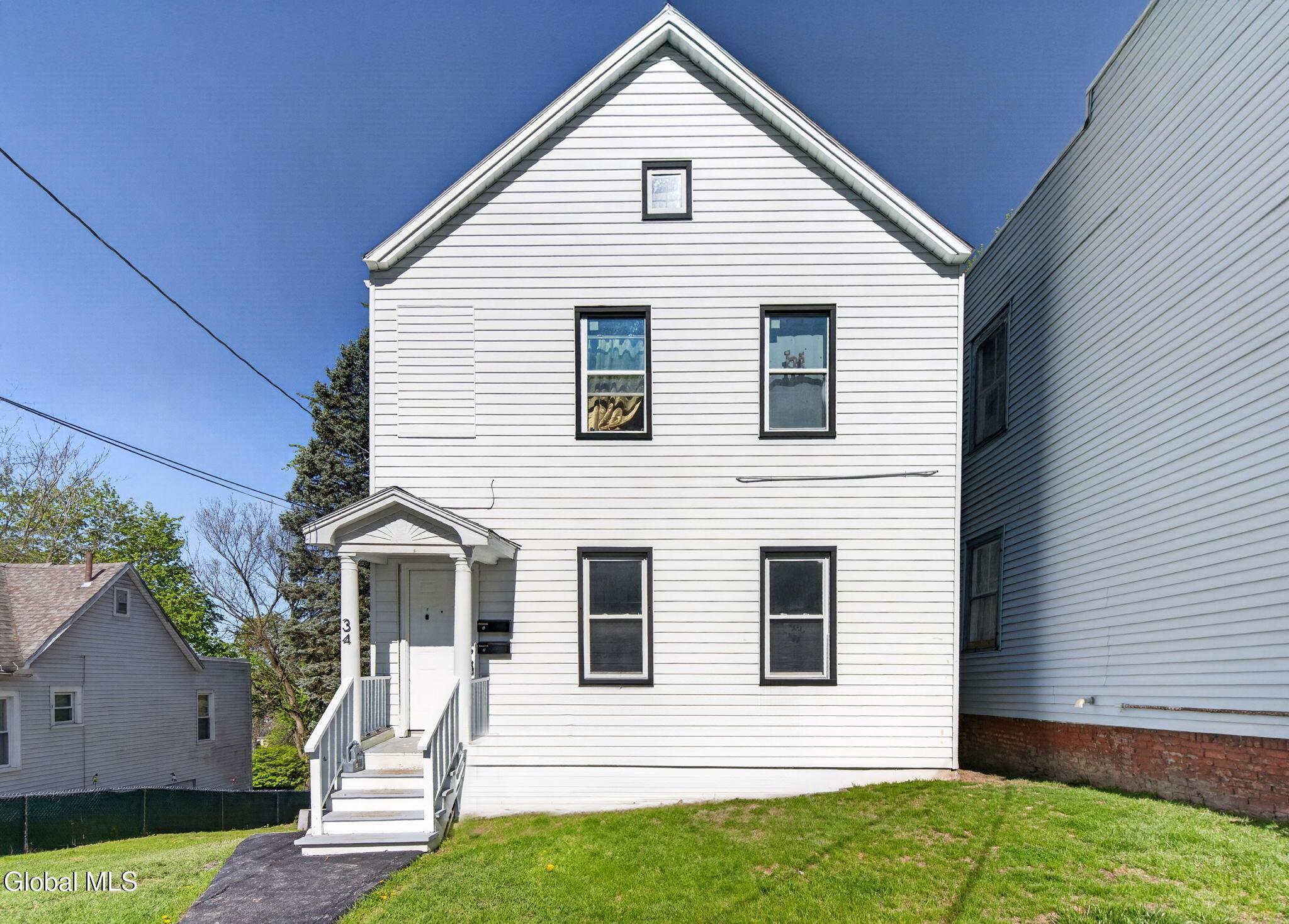 Francis St, Troy, NY 12180