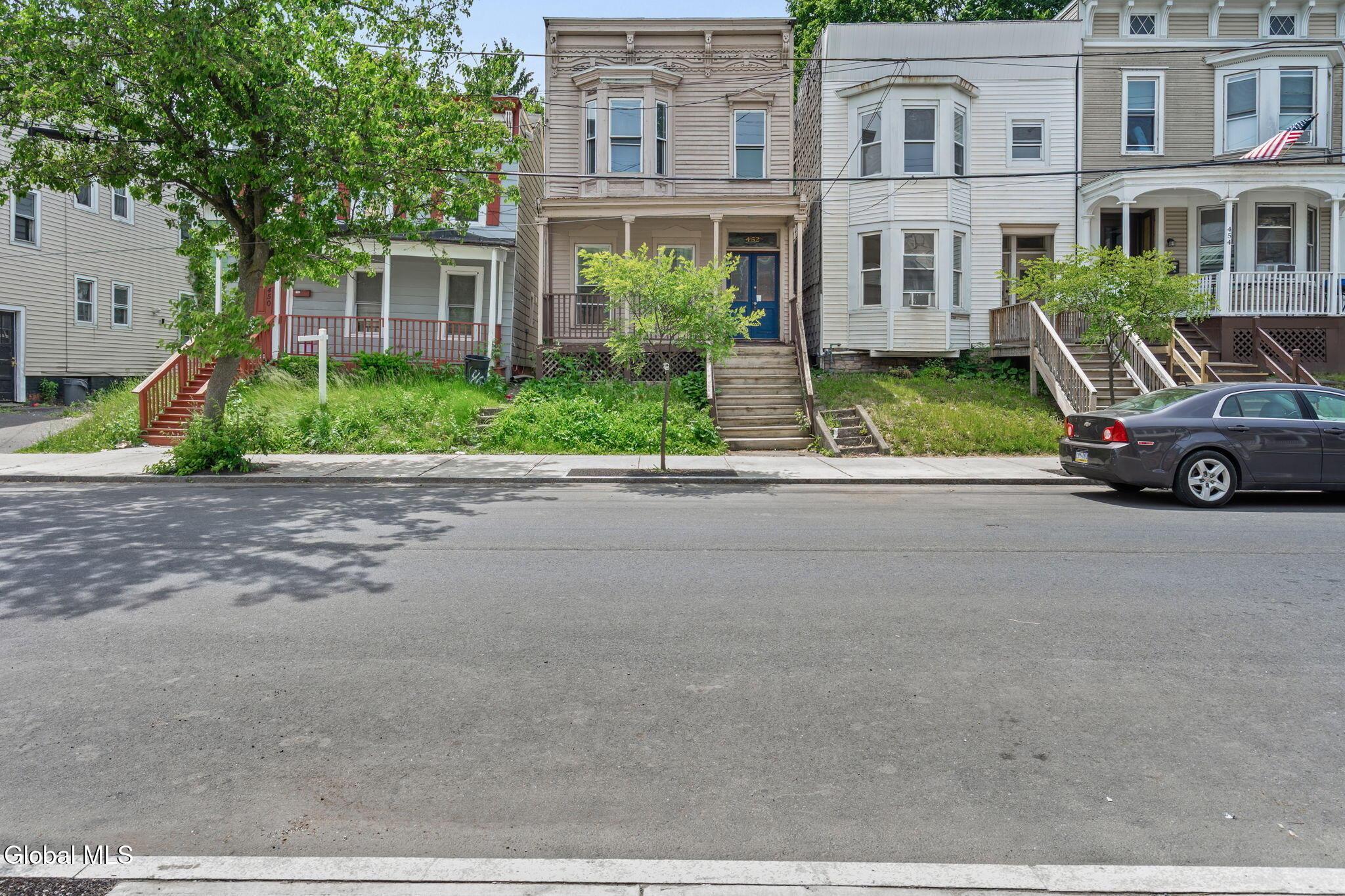 Hudson Ave, Albany, NY 12203