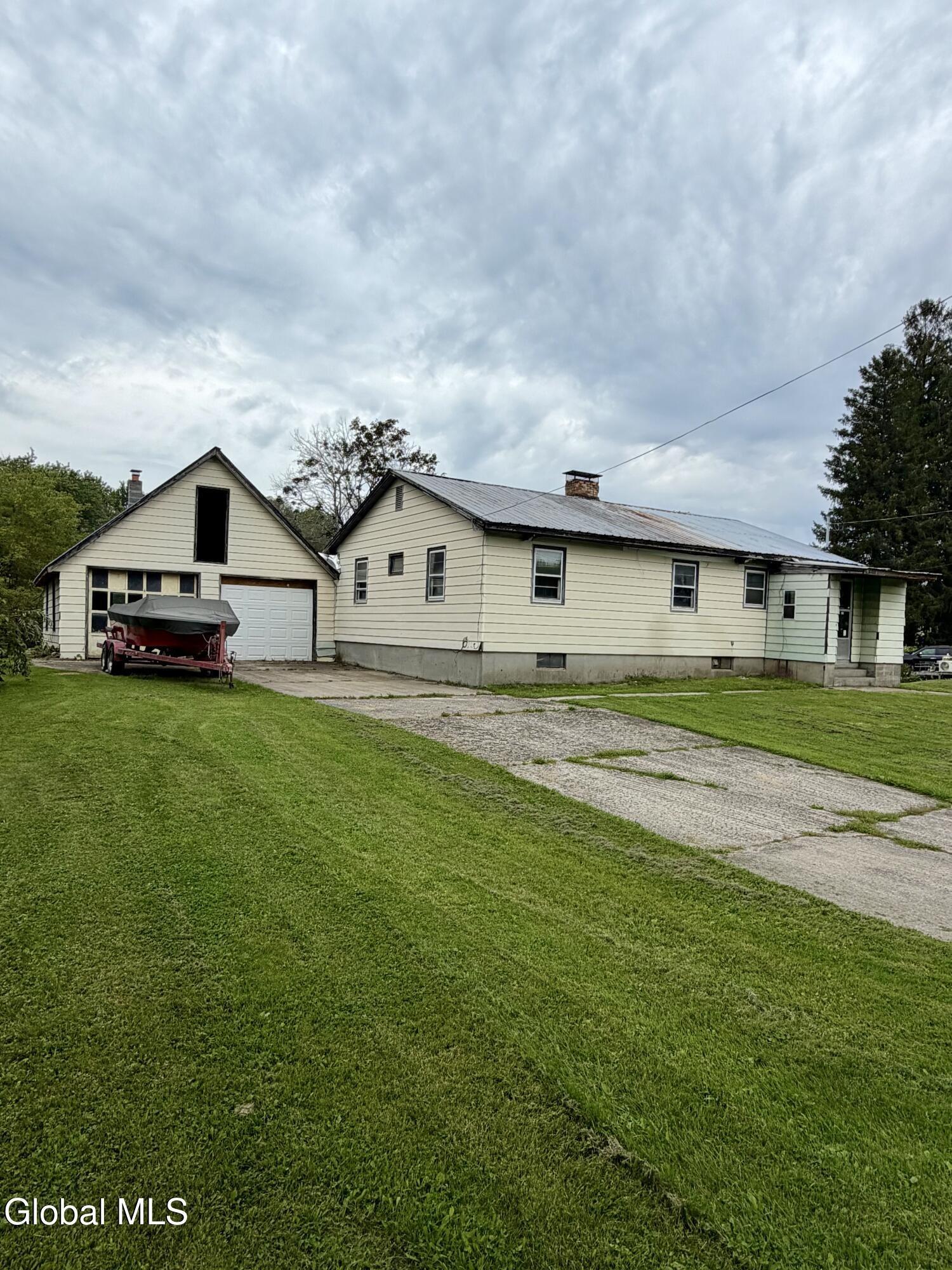 S East Ave, Johnstown, NY 12095