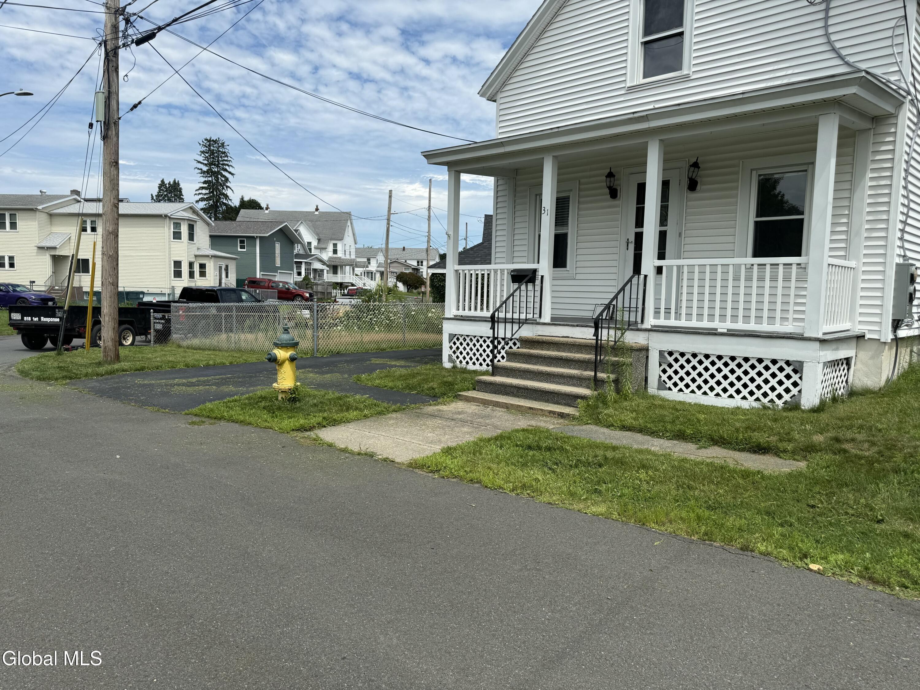 Charles St, Waterford, NY 12188