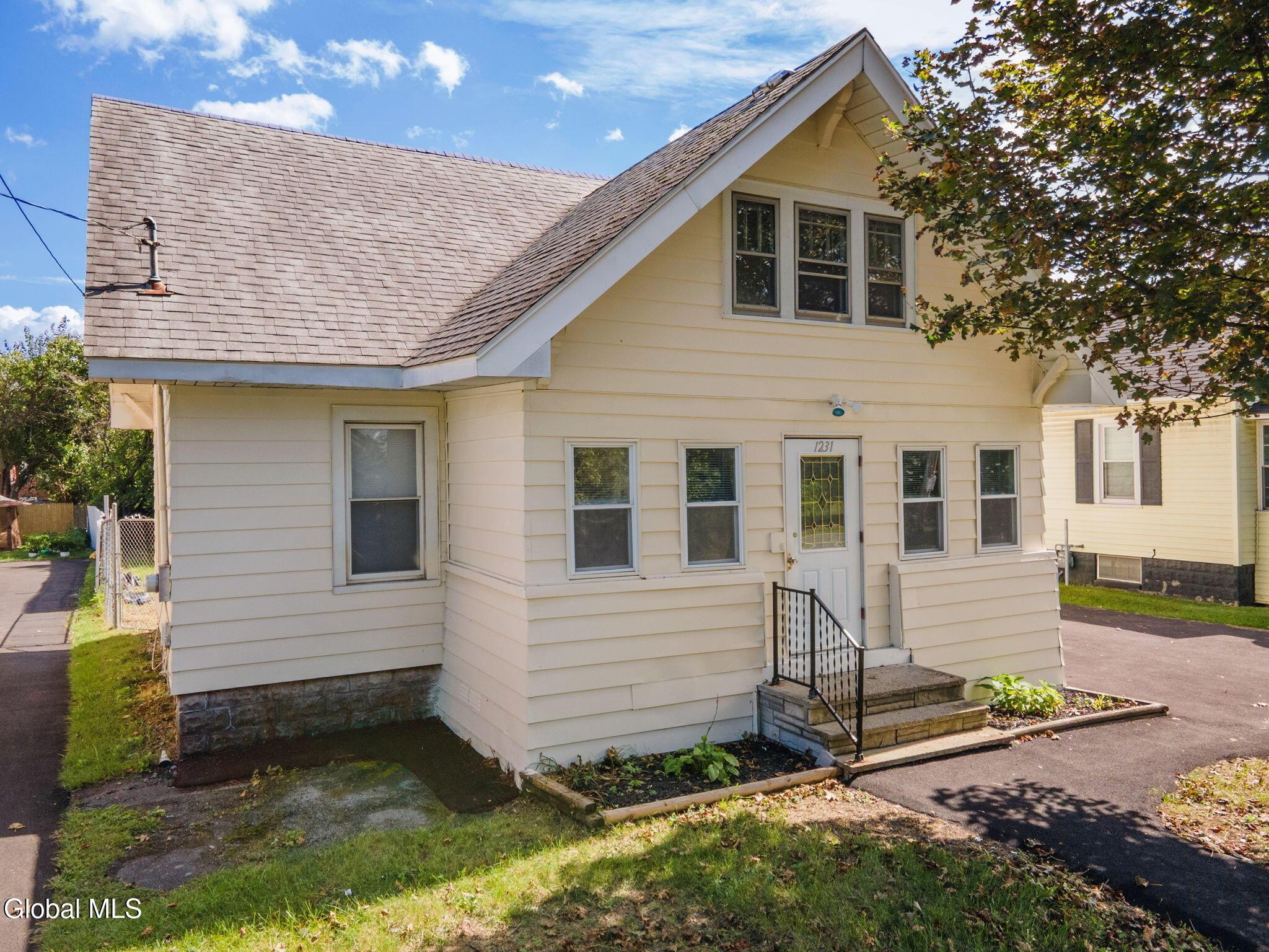N Westcott Rd, Schenectady, NY 12306