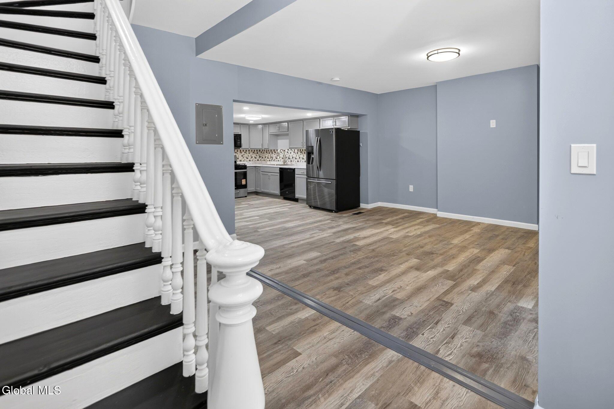 Sargent St, Cohoes, NY 12047