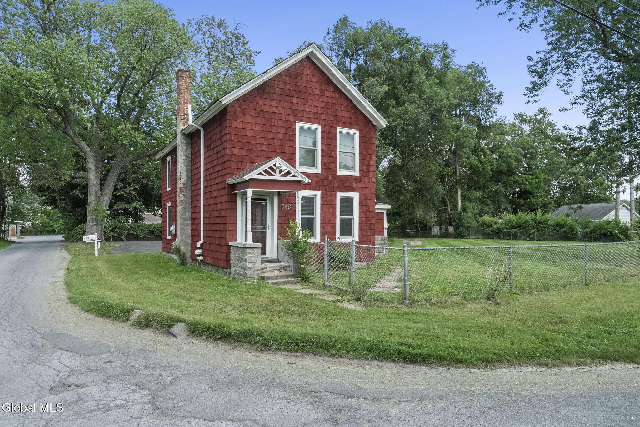 Gardinier St, Schenectady, NY 12306