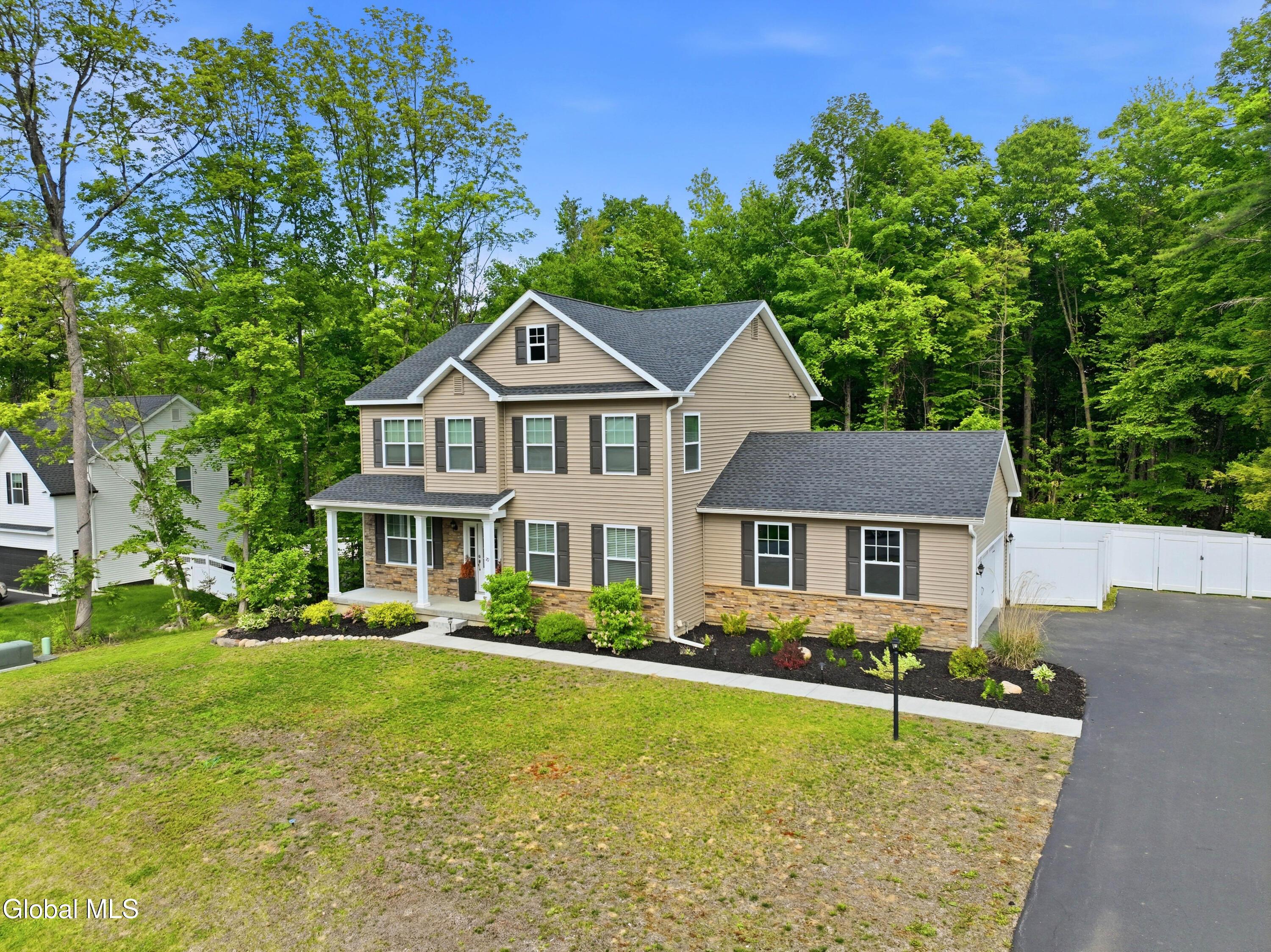 Stone Ridge Rd, Gansevoort, NY 12831