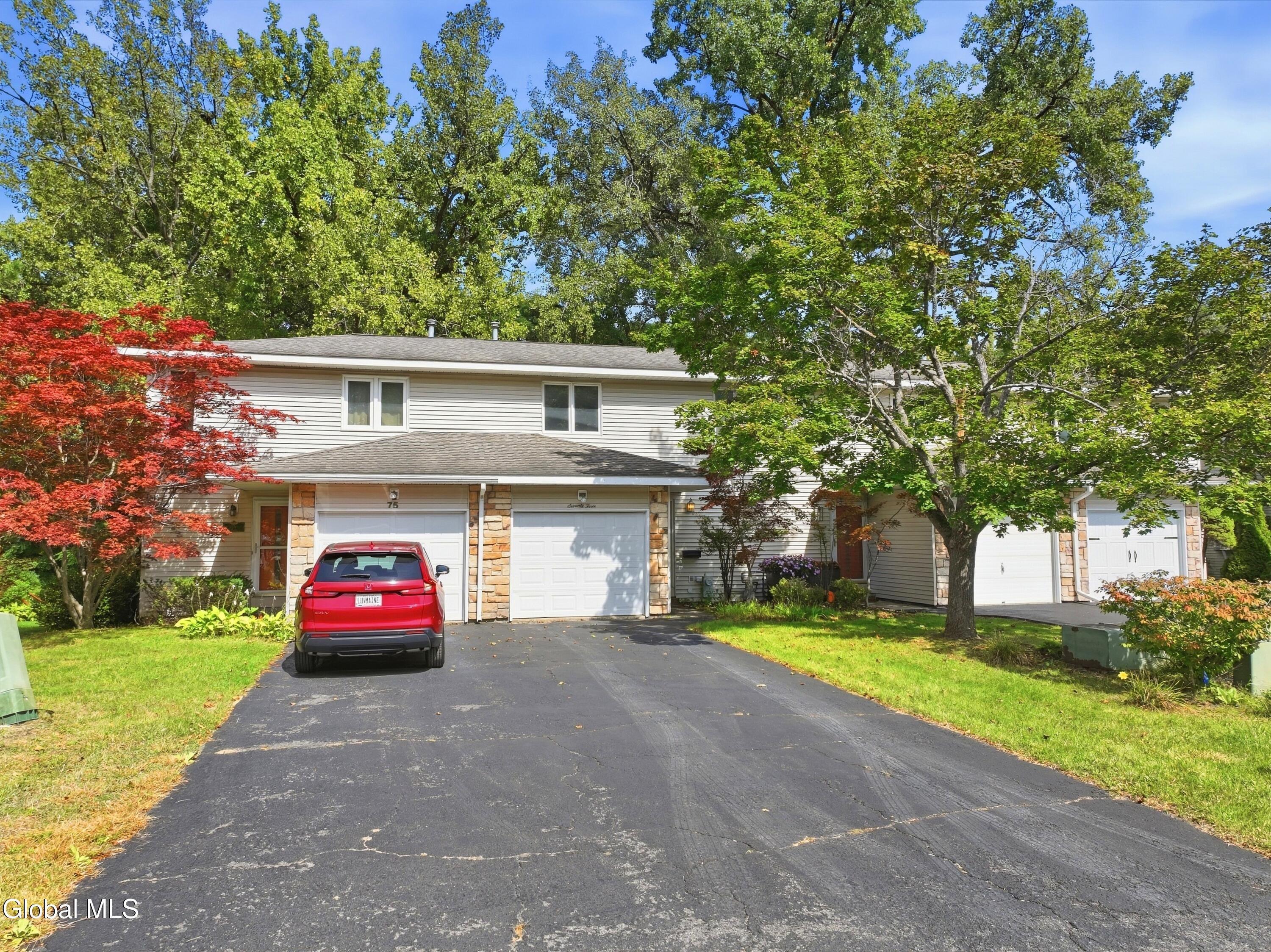 Velina Dr, Albany, NY 12203