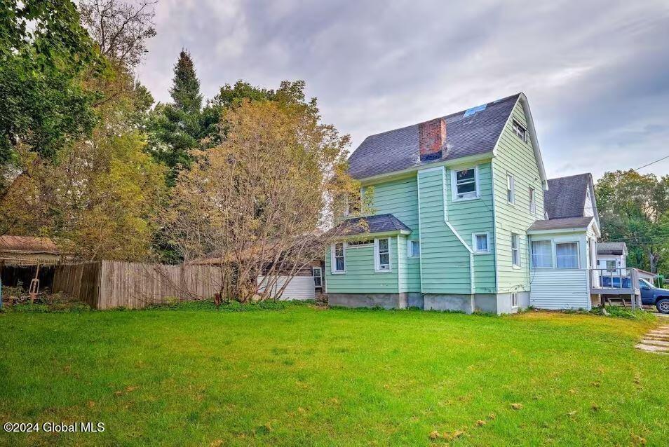 Lafayette St, Gloversville, NY 12078