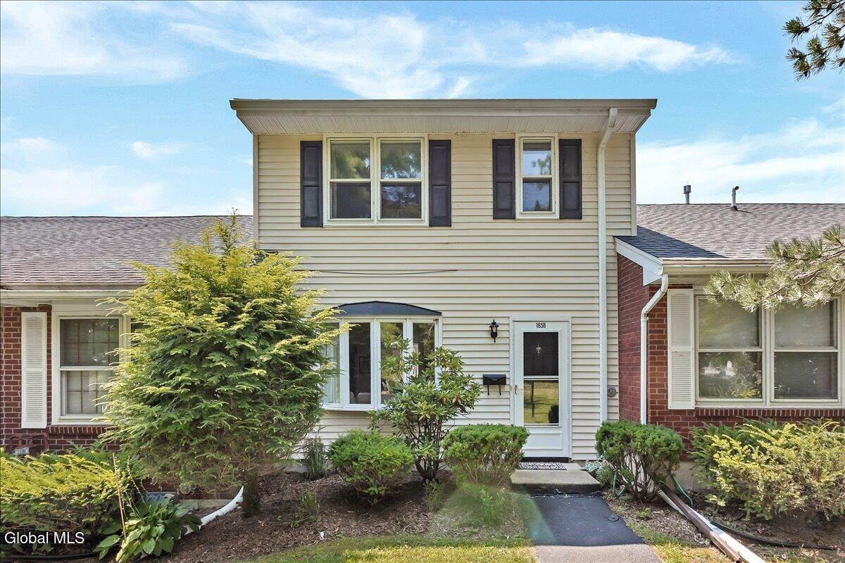 Hague Blvd, Glenmont, NY 12077