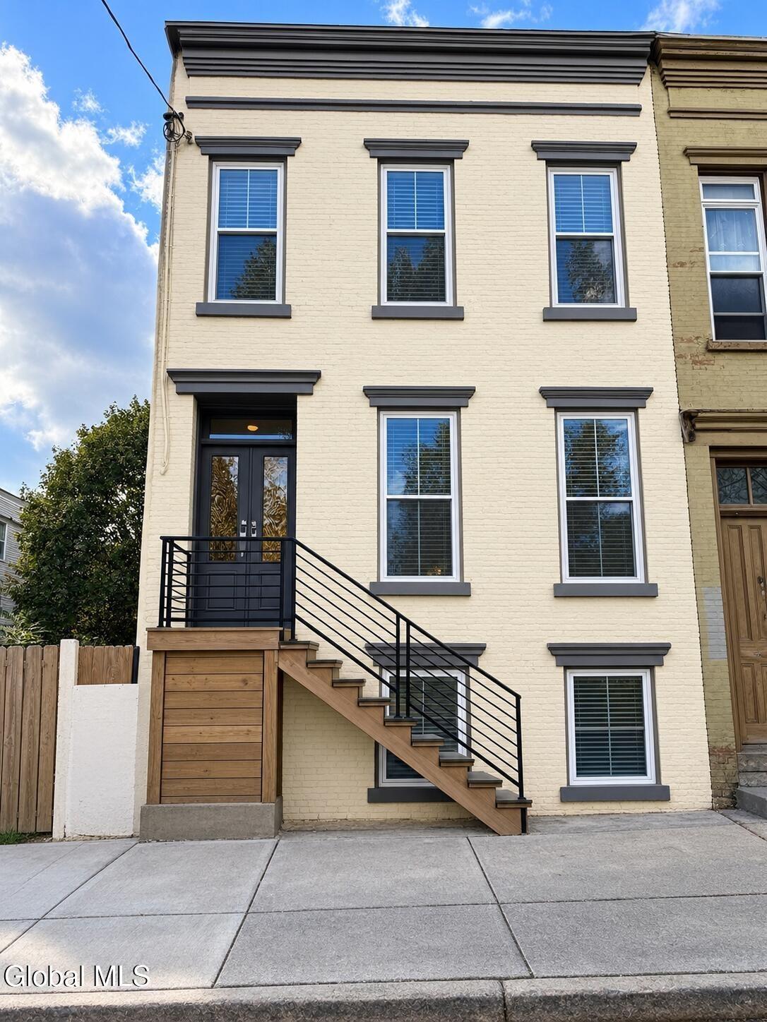 Alexander St, Albany, NY 12202