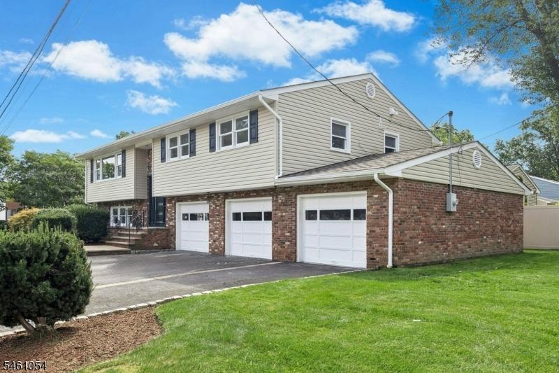 Dorchester Ave, Cranford, NJ 07016