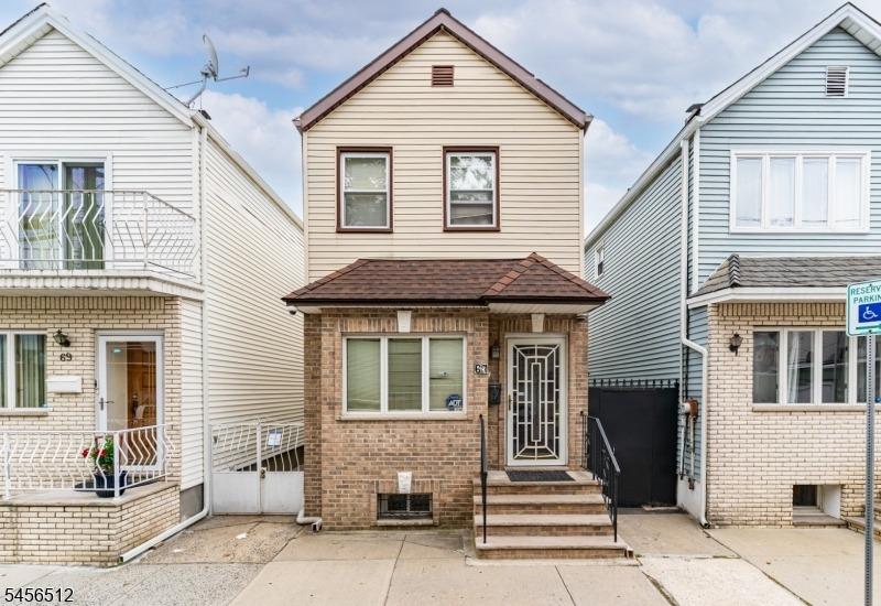 Marne St, Newark, NJ 07105