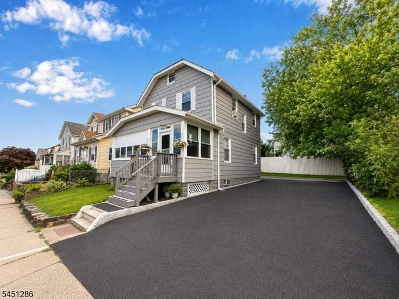 Park Dr S, West Orange, NJ 07052