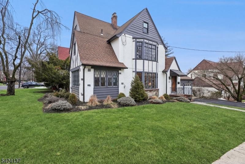 Mitchell St, West Orange, NJ 07052
