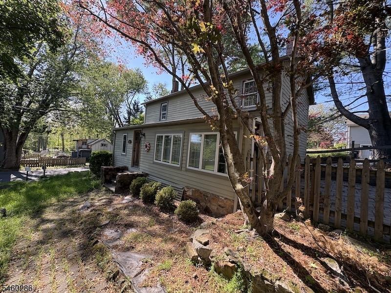 Lilac Dr, Annandale, NJ 08801