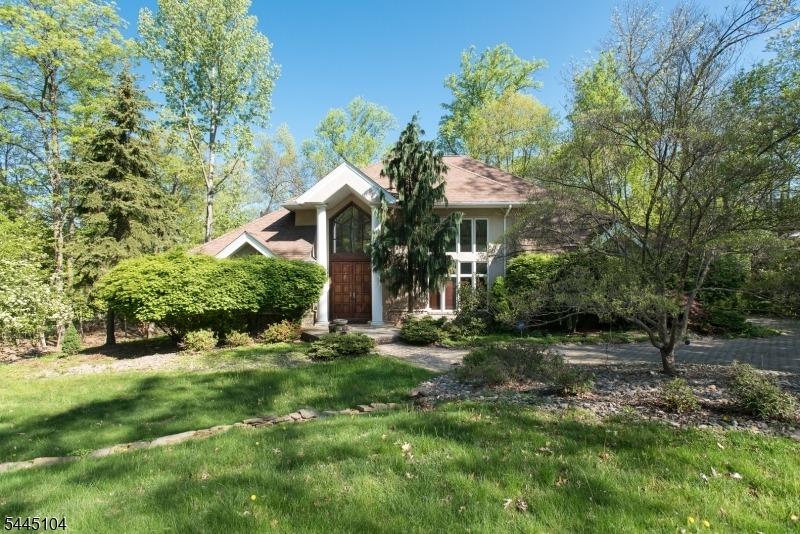Rock Rd W, Green Brook, NJ 08812