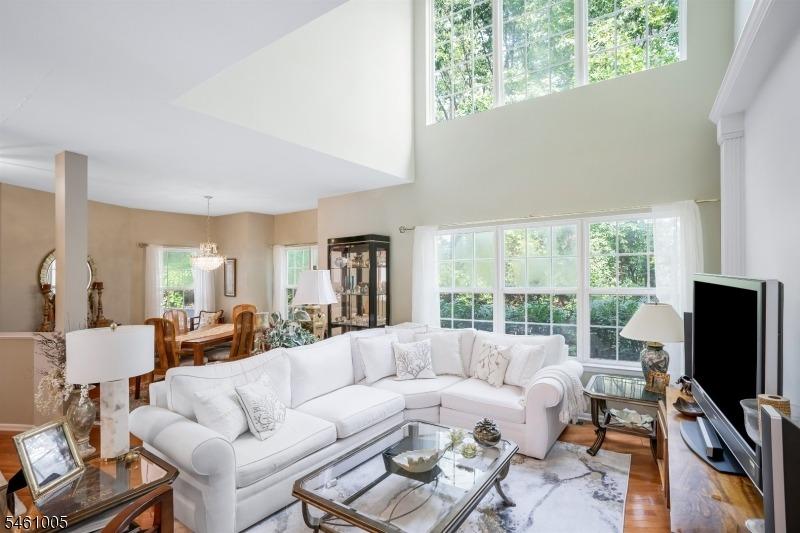 Grandview Ct, Whippany, NJ 07981