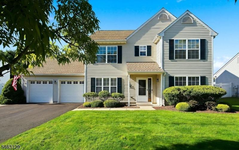 Crater Lake Rd, Howell, NJ 07731