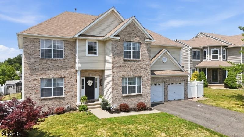 Timberline Dr, Lake Hopatcong, NJ 07849
