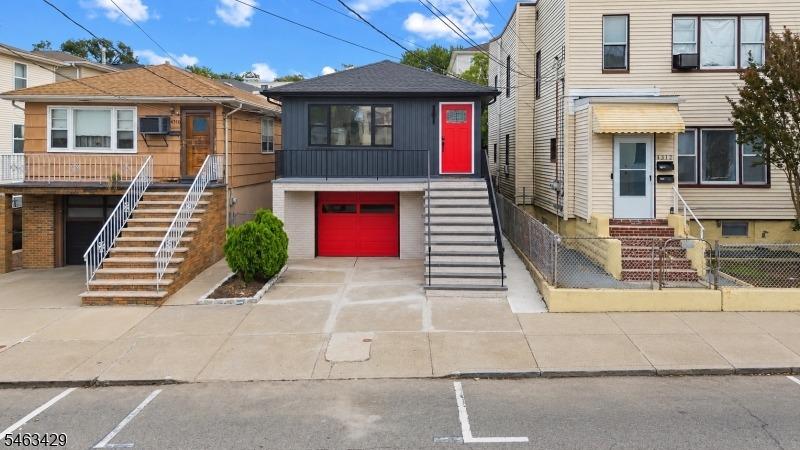 Cottage Ave, North Bergen, NJ 07047