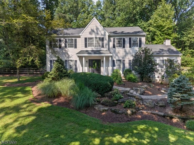 Devonald Dr, Asbury, NJ 08802