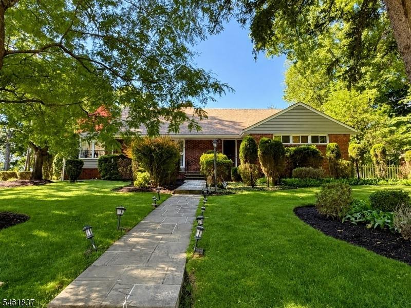 Foster Rd, Tenafly, NJ 07670