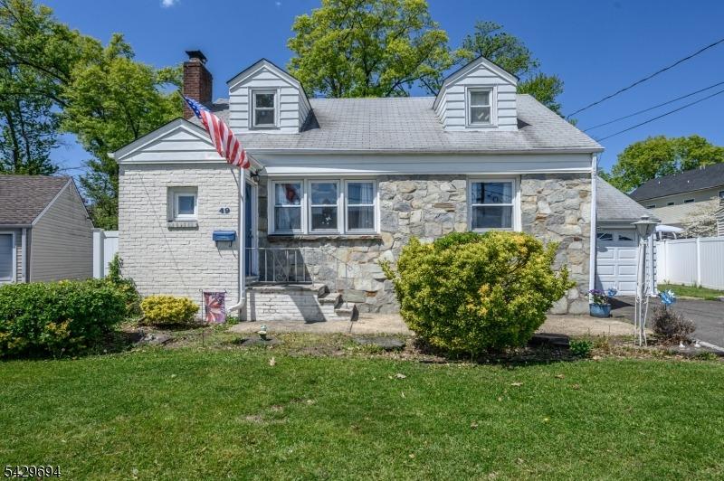 Colonial Dr, Clark, NJ 07066