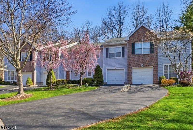 Pond Hollow Dr, Oak Ridge, NJ 07438