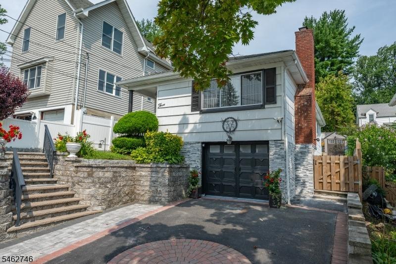 Byrne Rd, West Orange, NJ 07052