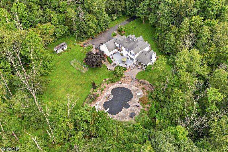 Homestead Rd, Andover, NJ 07821