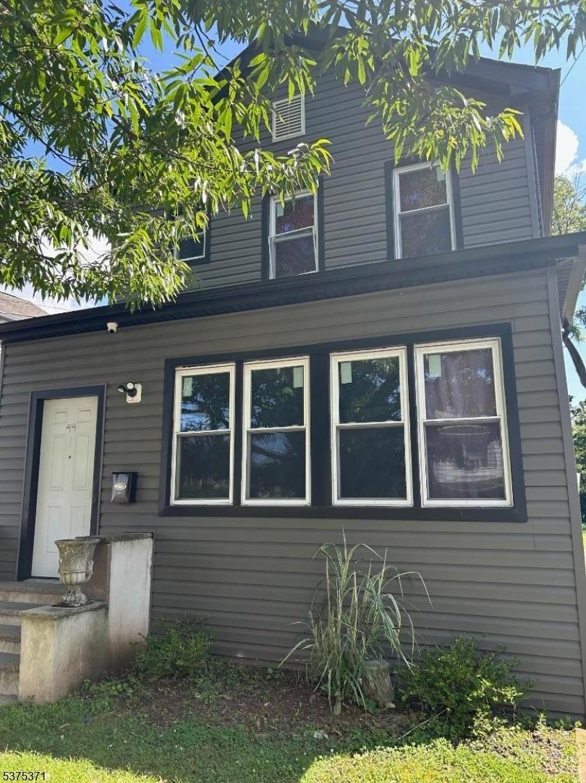 2nd St, Somerville, NJ 08876