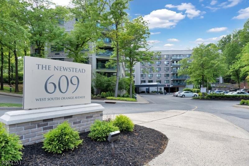 W South Orange Ave, South Orange, NJ 07079