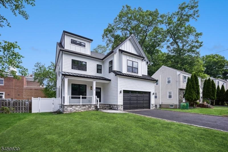 Briar Cliff Rd, Livingston, NJ 07039