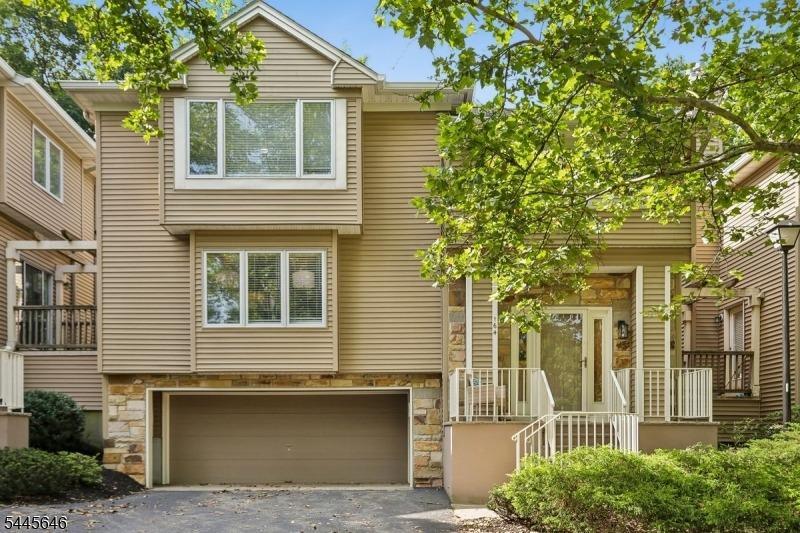 Clarken Dr, West Orange, NJ 07052