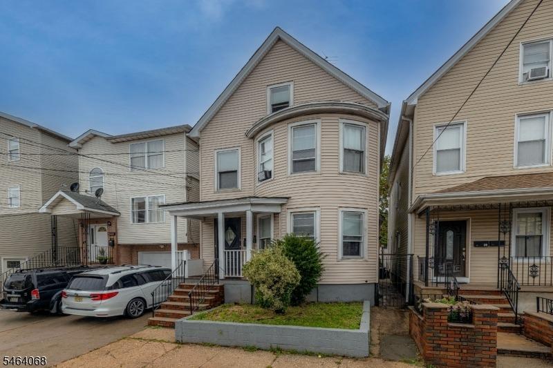 S Reid St, Elizabeth, NJ 07201