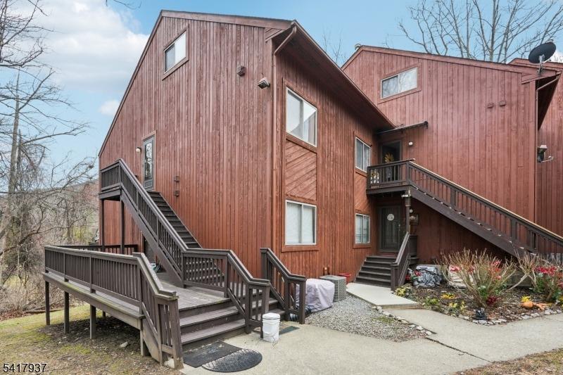 Baily Bunion Ct, Vernon, NJ 07462