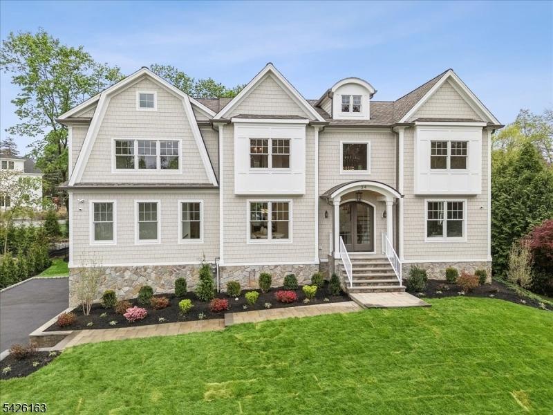 Crestview Ave, Madison, NJ 07940