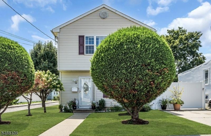 Thomas St, Perth Amboy, NJ 08861