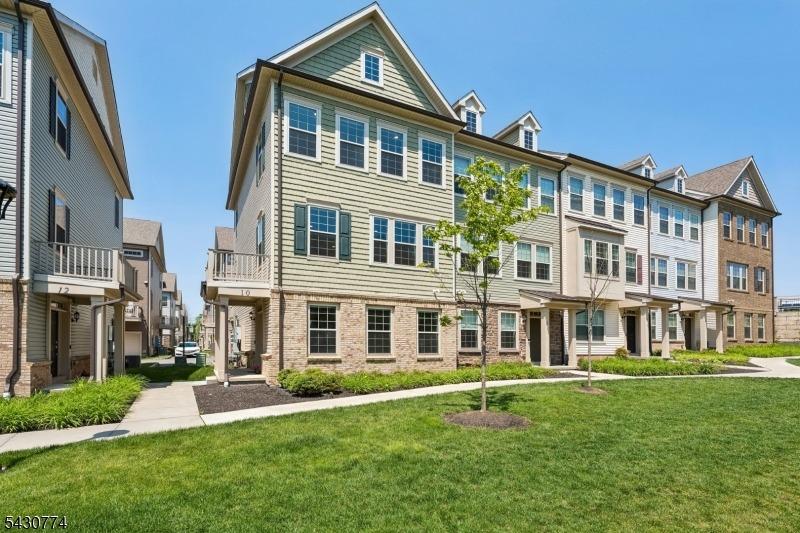 Cortland Ct, Livingston, NJ 07039