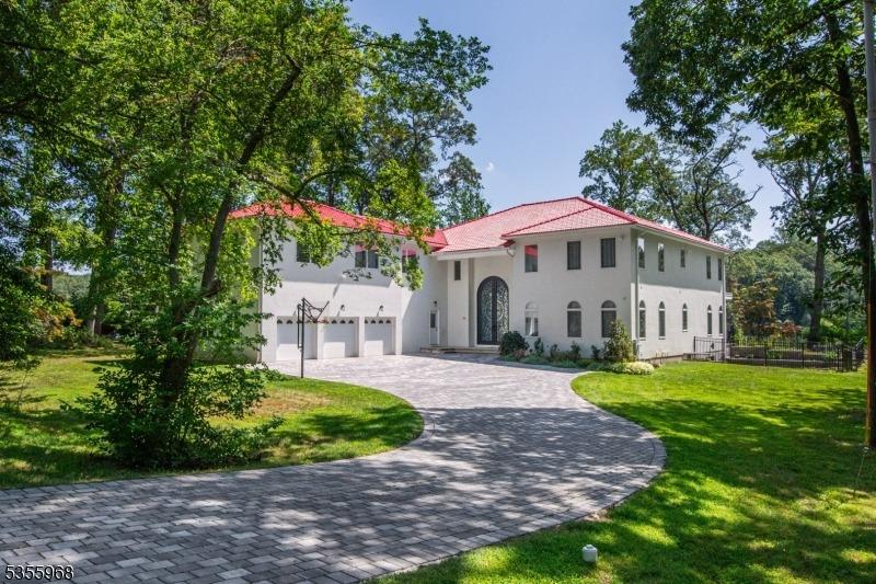 W Shore Rd, Mountain Lakes, NJ 07046