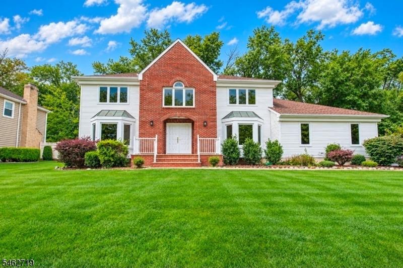 Silver Spring Ct, East Hanover, NJ 07936