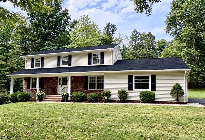 Tracey Ln, Sparta, NJ 07871