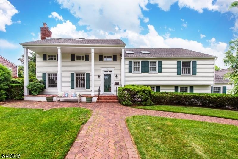 Cornell Way, Montclair, NJ 07043
